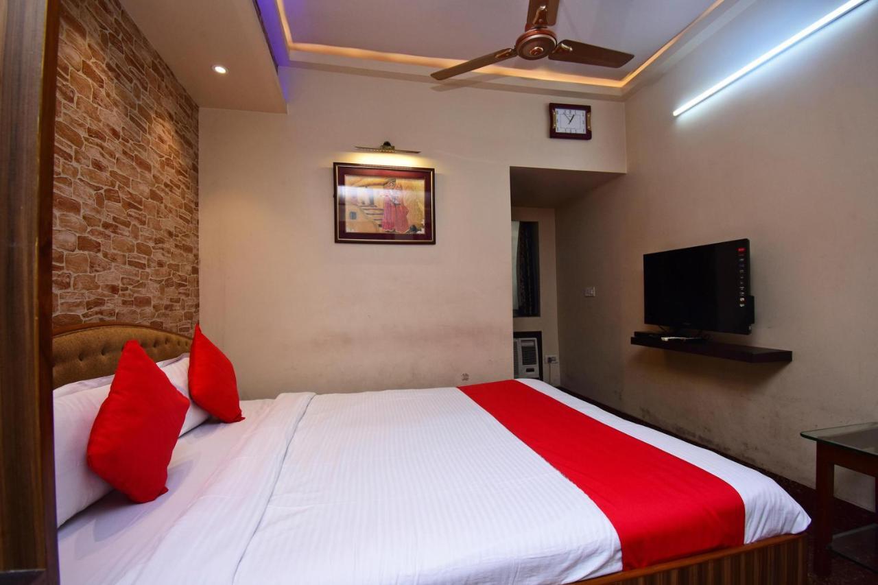 Oyo 2510 Near Camac Street Hotel โกลกาตา ภายนอก รูปภาพ